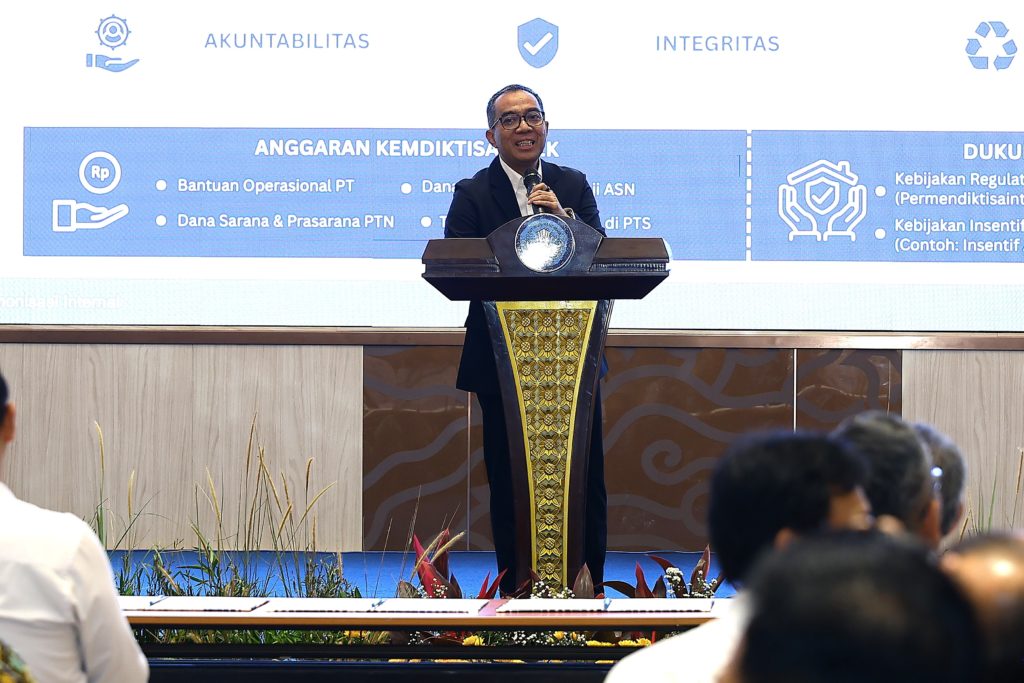 ratusan-kampus-teken-kontrak-kinerja-2026-menuju-indonesia-emas