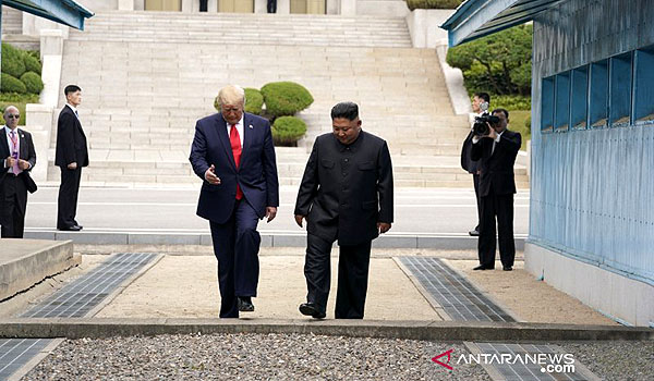 kim-jong-un-kembali-muncul-di-depan-publik-trump-bungkam