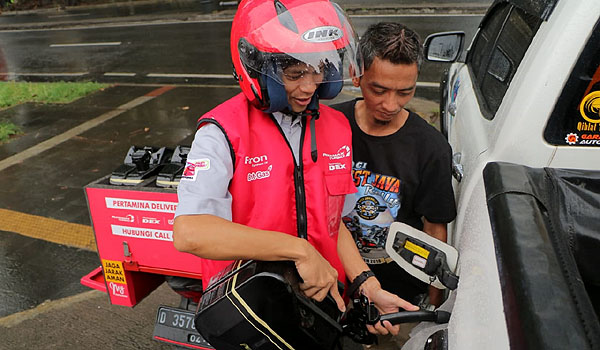 pertamina-ajak-warga-manfaatkan-layanan-delivery-bbm-dan-gas