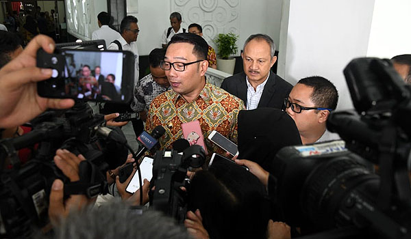 legislator-kritik-kebijakan-ridwan-kamil-potong-gaji-asn-untuk-corona