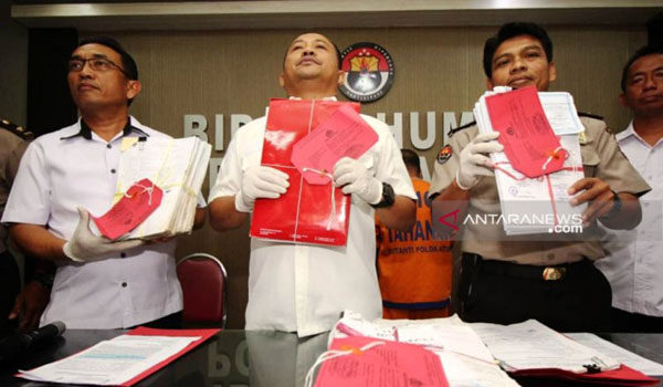 sunat-dana-hibah-rp38-miliar-eks-pengurus-pssi-diciduk-polisi