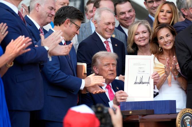 trump-resmikan-uu-pajak-one-big-beautiful-bill-saat-4th-july