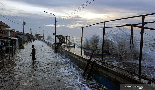 peneliti-lapan-sebut-bulan-purnama-bukan-pemicu-utama-banjir-rob