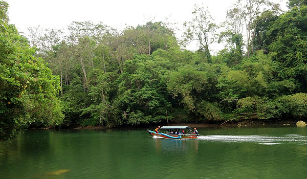 disparbud-jabar-sesuaikan-target-kontribusi-pariwisata-terhadap-pdrb