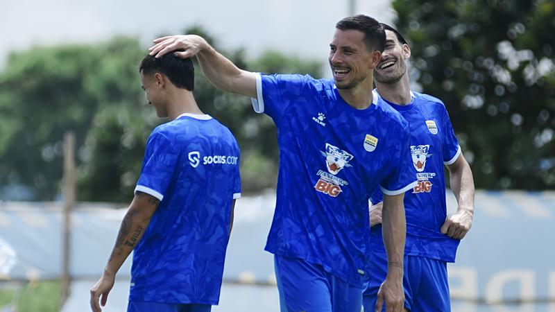 Thom Haye Kagum dengan Loyalitas Bobotoh, Yakin Persib Terus Menang