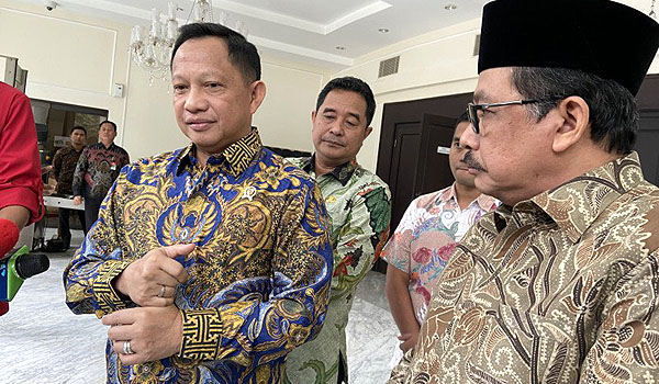 mendagri-instruksikan-kepala-daerah-tunda-pilkades