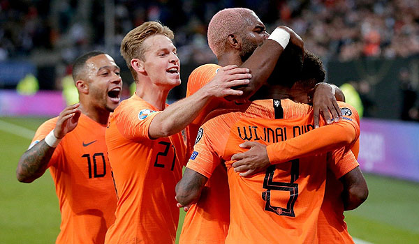 video-belanda-gasak-jerman-di-volksparkstadion