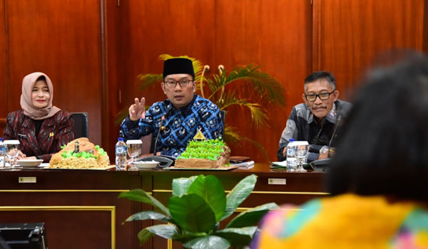 ridwan-kamil-bantah-komunikasi-dengan-dprd-jabar-buruk