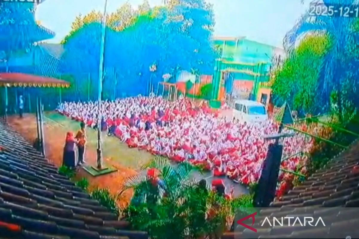 20-siswa-dan-guru-sdn-kalibaru-terluka-akibat-minibus-tabrak-sekolah