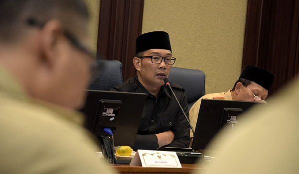 ridwan-kamil-terima-penghargaan-untuk-program-desa-digital