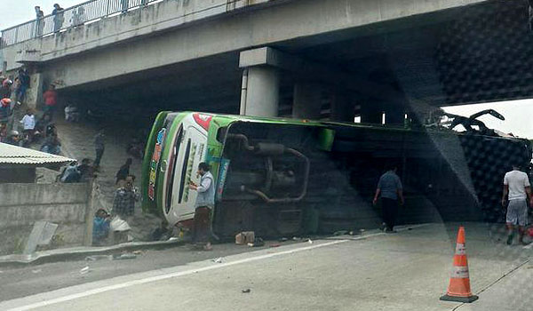 kronologi-kecelakaan-maut-di-tol-cipali-subang-km-84-arah-jakarta