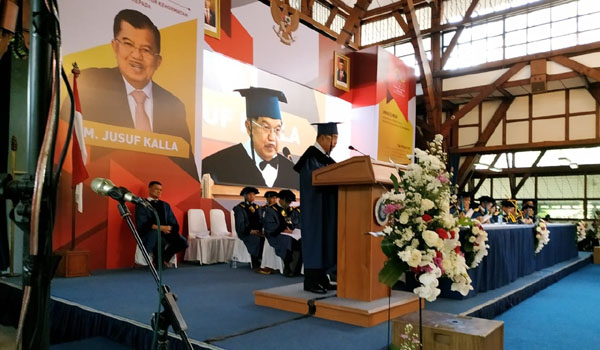 jusuf-kalla-peroleh-gelar-doktor-honoris-causa-dari-itb