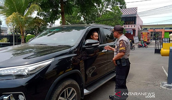 pasca-bom-medan-polres-cianjur-tingkatkan-pengamanan-mako