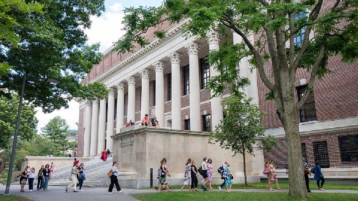 mendiktisaintek-siap-bantu-mahasiswa-indonesia-di-harvard