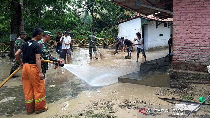 banjir-di-kelurahan-kalijaga-kota-cirebon-sudah-surut