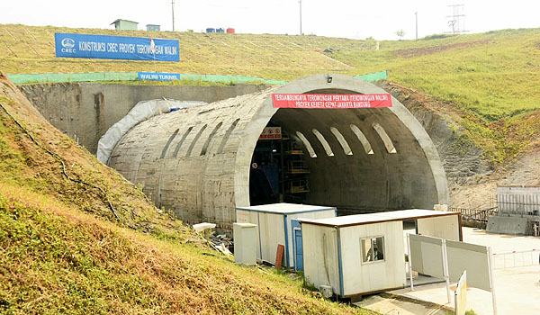 tunnel-walini-berhasil-ditembus-ridwan-kamil-luar-biasa