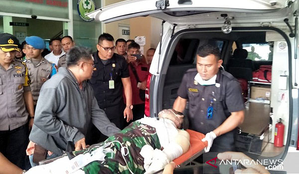 polisi-terbakar-plt-bupati-cianjur-kecam-demo-mahasiswa-anarkis