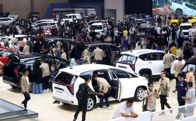 jebloknya-rapor-penjualan-mobil-dan-motor-di-indonesia-turun-30