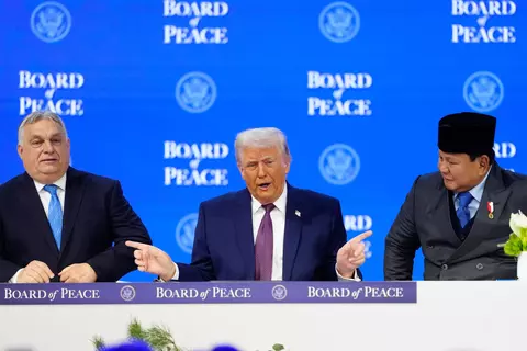 trump-dewan-perdamaian-siapkan-rp84-t-untuk-rekonstruksi-gaza