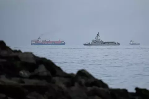 trump-as-akan-bebaskan-kapal-yang-terblokir-di-selat-hormuz