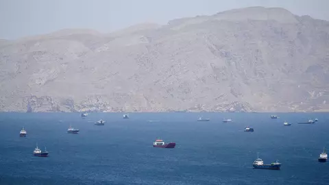 iran-klaim-kuasai-selat-hormuz-semua-kapal-wajib-izin