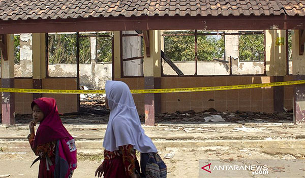 renovasi-sekolah-yang-terbakar-pemkab-karawang-siapkan-rp600-juta