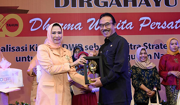 pj-sekda-jabar-dharma-wanita-harus-melek-teknologi