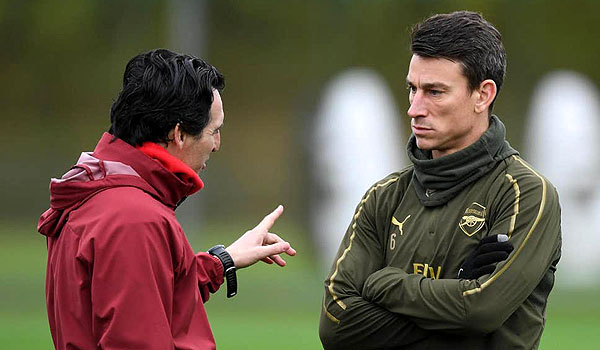 ini-rencana-emery-jika-koscielny-cabut-dari-arsenal