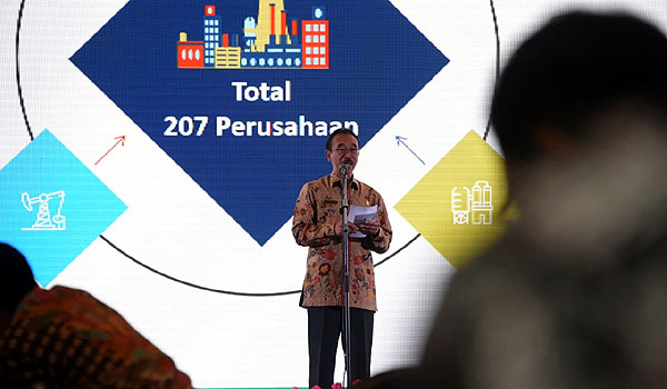 pemprov-jabar-beri-piagam-penghargaan-kepada-perusahaan-mitra-csr