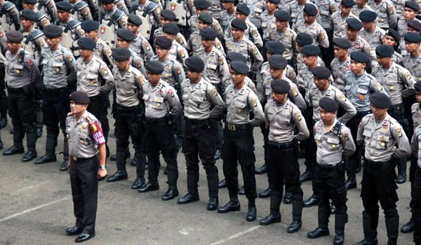 2000-aparat-gabungan-amankan-debat-perdana-pilpres-2019