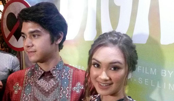 al-ghazali-canggung-beradegan-romantis-dengan-caitlin-halderman