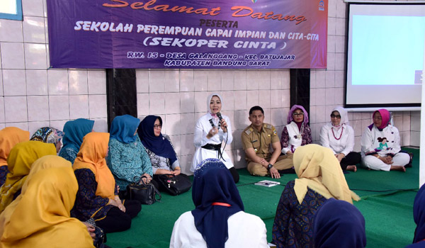 lewat-program-sekoper-cinta-atalia-harap-perempuan-jabar-mandiri