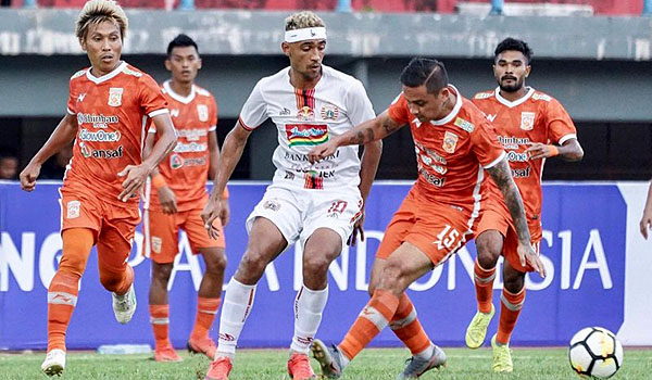 imbangi-borneo-fc-di-leg-2-persija-ke-final-piala-indonesia