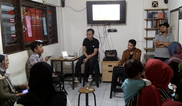 podcast-saluran-informasi-yang-mulai-digandrungi-di-indonesia