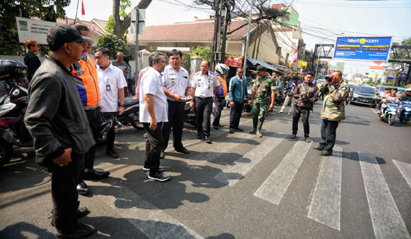 pemkot-bandung-janji-segera-buat-zebra-cross-di-jalur-rekayasa-jalan