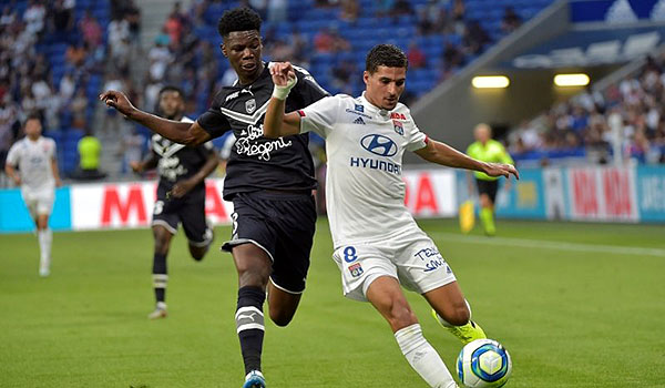 10-pemain-olympique-lyon-diimbangi-bordeaux