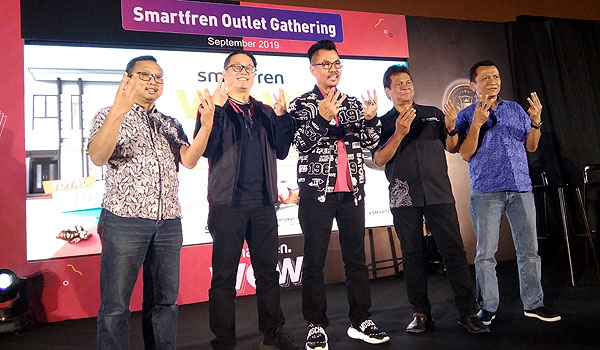 kejar-target-pelanggan-smartfren-beri-kejutan-undian-wow