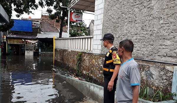 bandung-raya-diguyur-hujan-lebat-sejumlah-kawasan-disergap-banjir