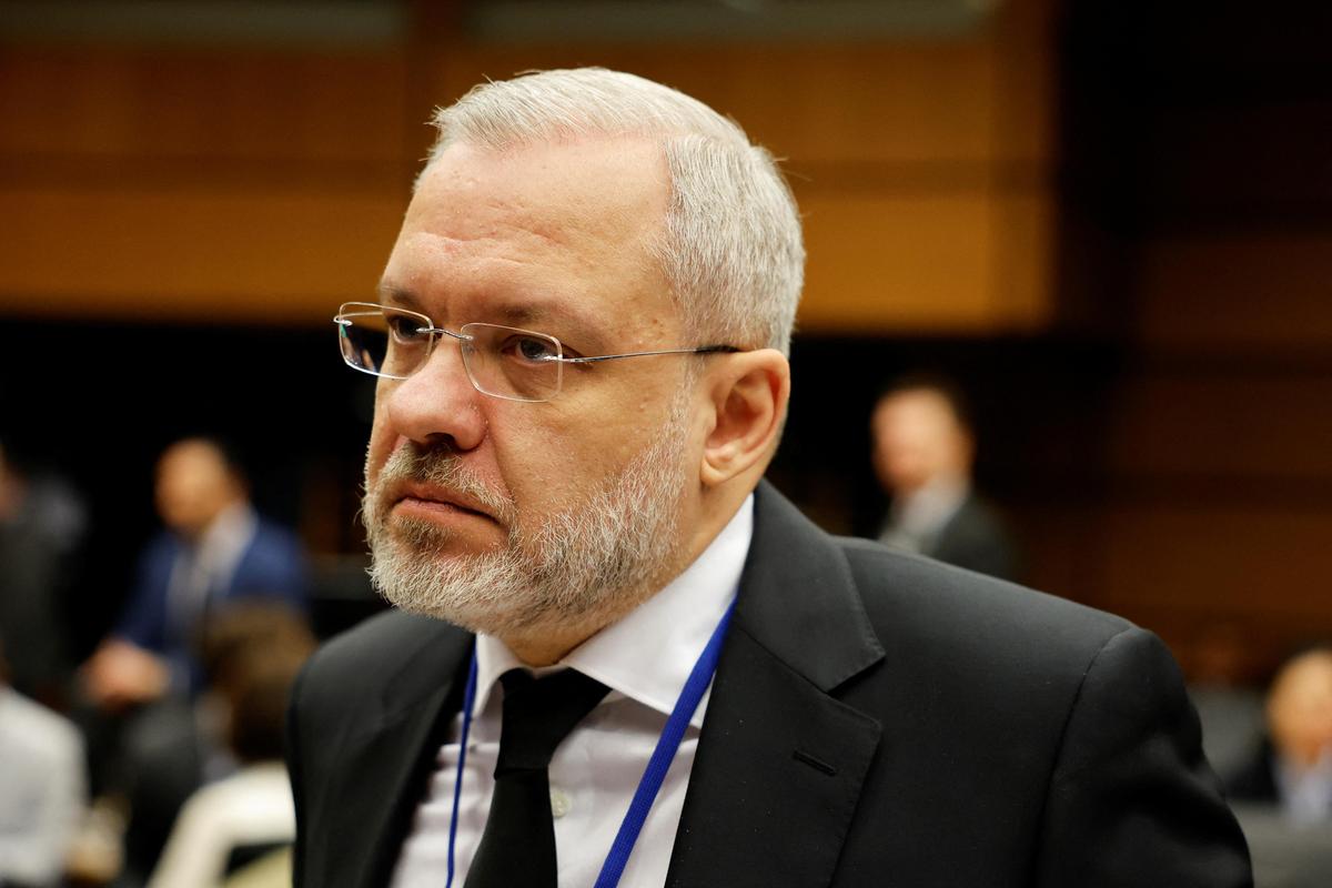 dua-menteri-zelensky-mengundurkan-diri-akibat-skandal-korupsi-energi