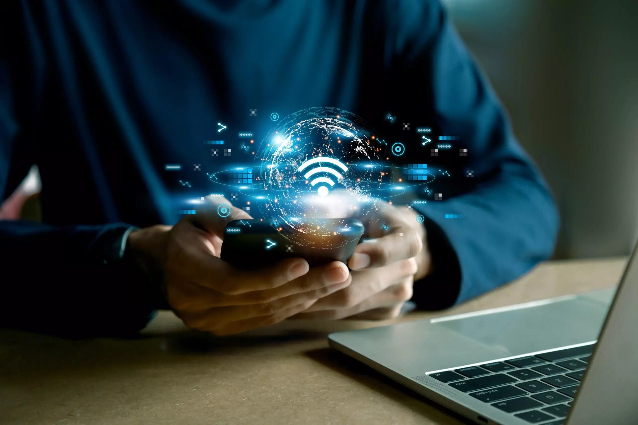 komdigi-persiapkan-empat-pita-frekuensi-demi-percepat-internet