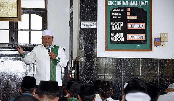 kang-uu-ajak-warga-perkuat-fondasi-membangun-jabar