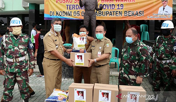 pemkab-bekasi-salurkan-152-ribu-paket-bantuan-covid-19