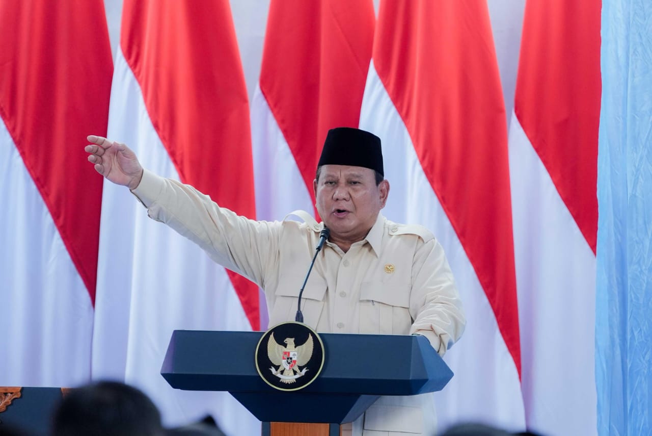 prabowo-perintahkan-kapolri-dan-jaksa-agung-tindak-pengoplos-beras