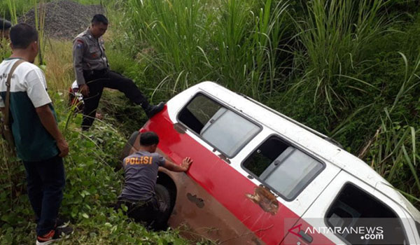 seorang-mahasiswi-unpad-jadi-korban-upaya-perkosaan-oknum-sopir-angkot