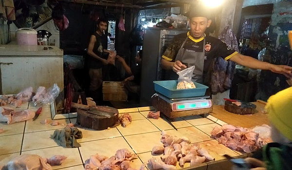 harga-daging-ayam-masih-tinggi-telur-ikut-merangkak-naik