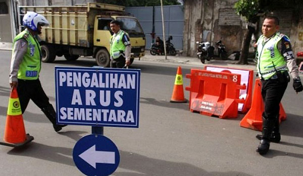 pipa-pertamina-terbakar-seperti-ini-rekayasa-arus-di-tol-purbaleunyi