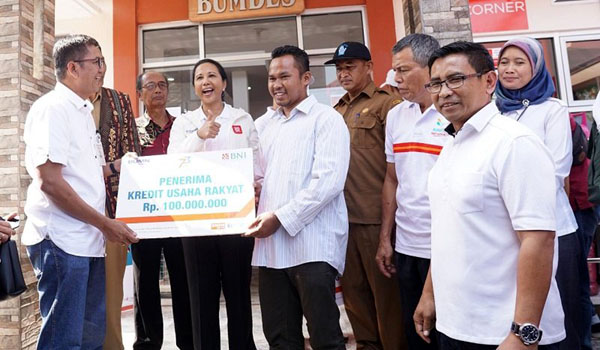 menteri-bumn-targetkan-bangun-100-bumnshop-di-sukabumi