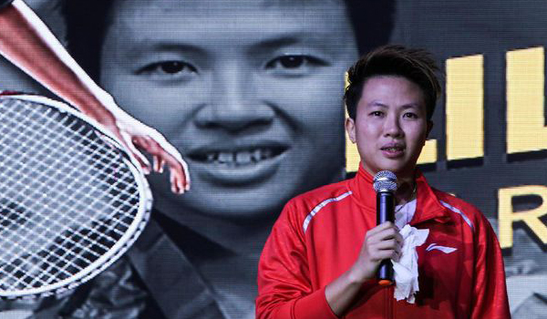 24-tahun-berkarier-butet-menangis-pamit-pensiun