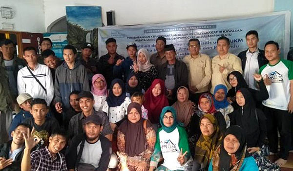 ui-berikan-vokasi-bisnis-kepada-pelaku-ukm-geopark-ciletuh