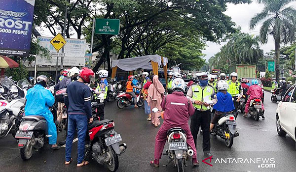 sehari-operasi-tertib-kendaraan-samsat-kabupaten-bogor-raup-rp114-juta